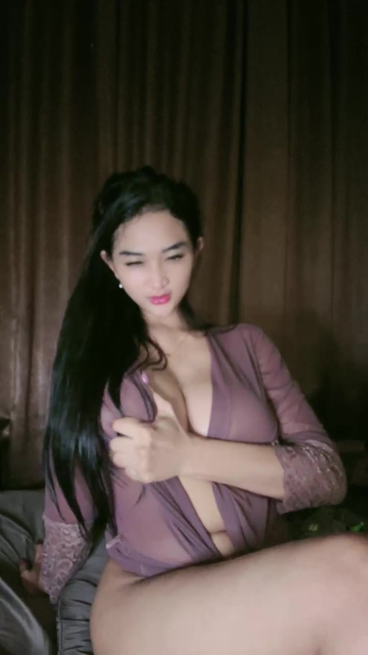 Pengen Mandi Bareng Queen Alexavia Tobrut Idola Kita