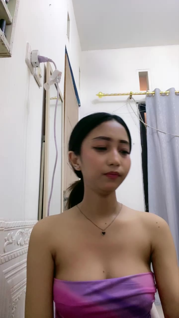 Uting Coklat Kak Nadila Tiktokers yang Dulu Viral