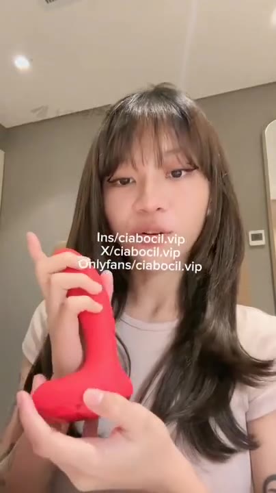 Konten Terbaru Cia Bocil Seleb Cantik Ajarin Cara Nyepong